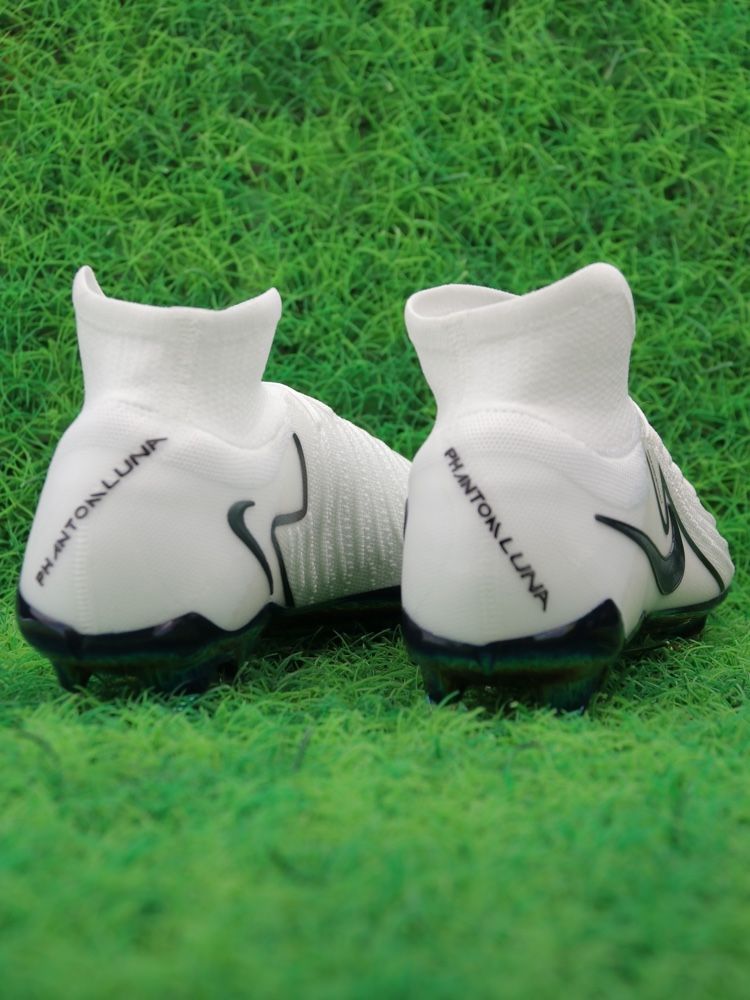 Nike Phantom Luna II Elite FG