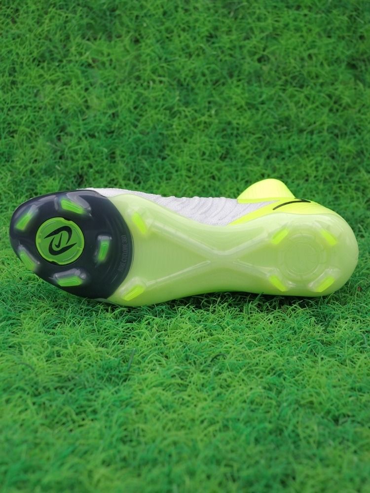 Nike Phantom Luna II Elite FG Mad Voltage